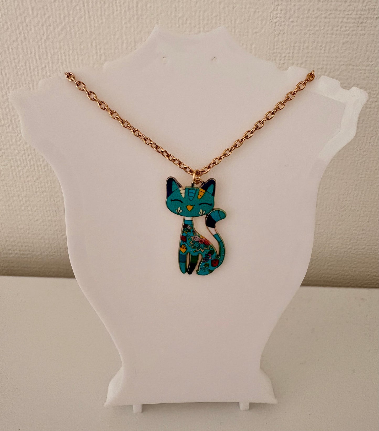 Cat Pendant Necklace - turquoise floral